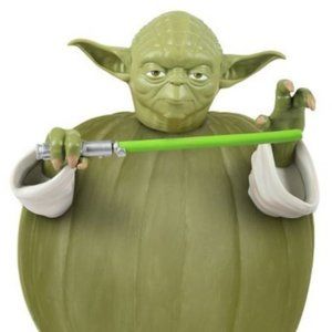 NEW! HARD to find: Decorating Kit Yoda